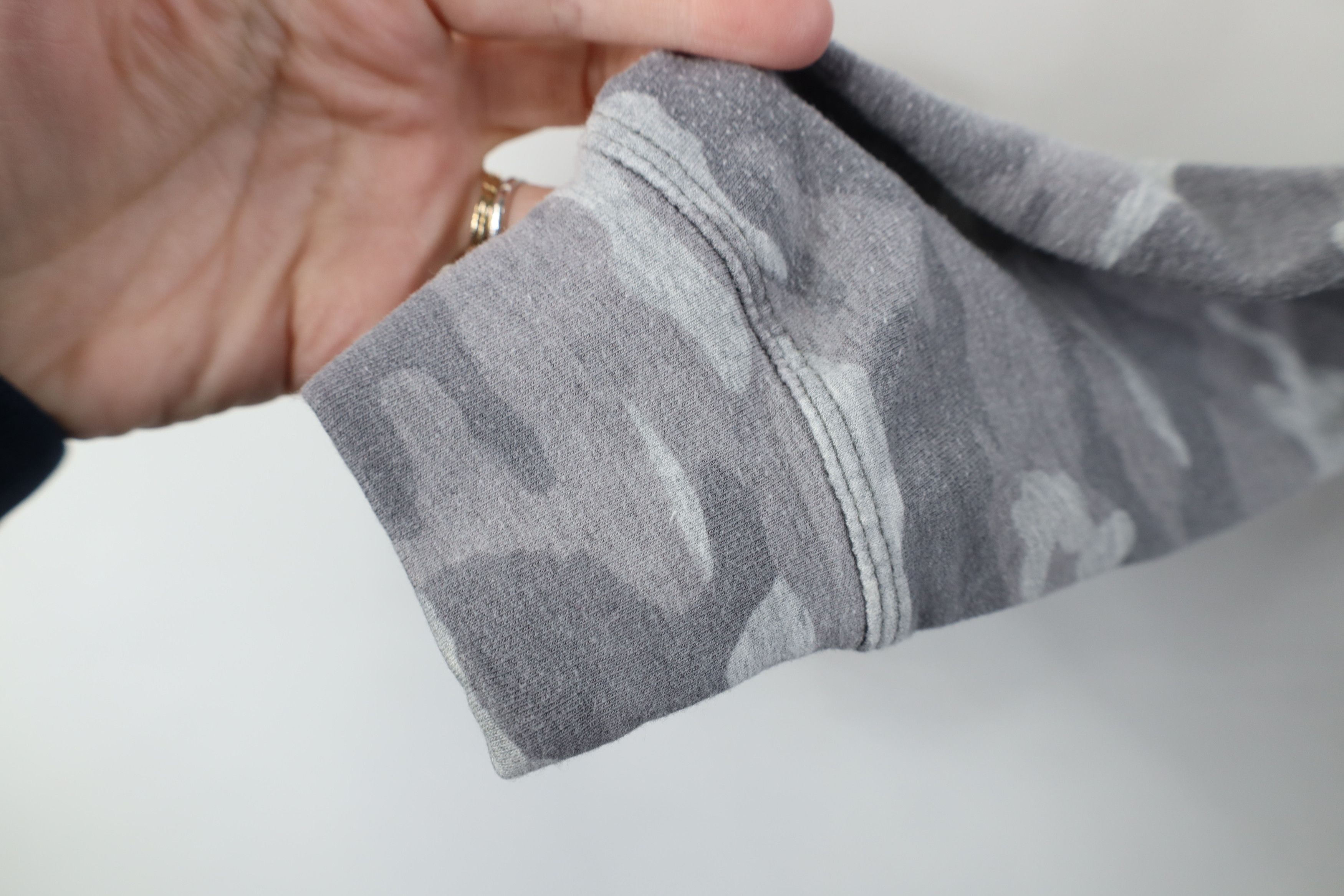 Athleta Athleta Camouflage French Terry Crewneck Sweatshirt Gray Size XS / US 0-2 / IT 36-38 - 7 Thumbnail