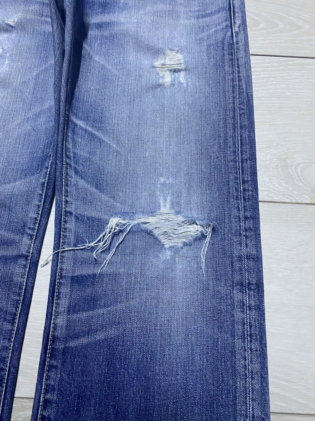 Uniqlo All Made In Japan Uniqlo Distressed ButtonFly Straight Jeans Size US 31 - 8 Thumbnail