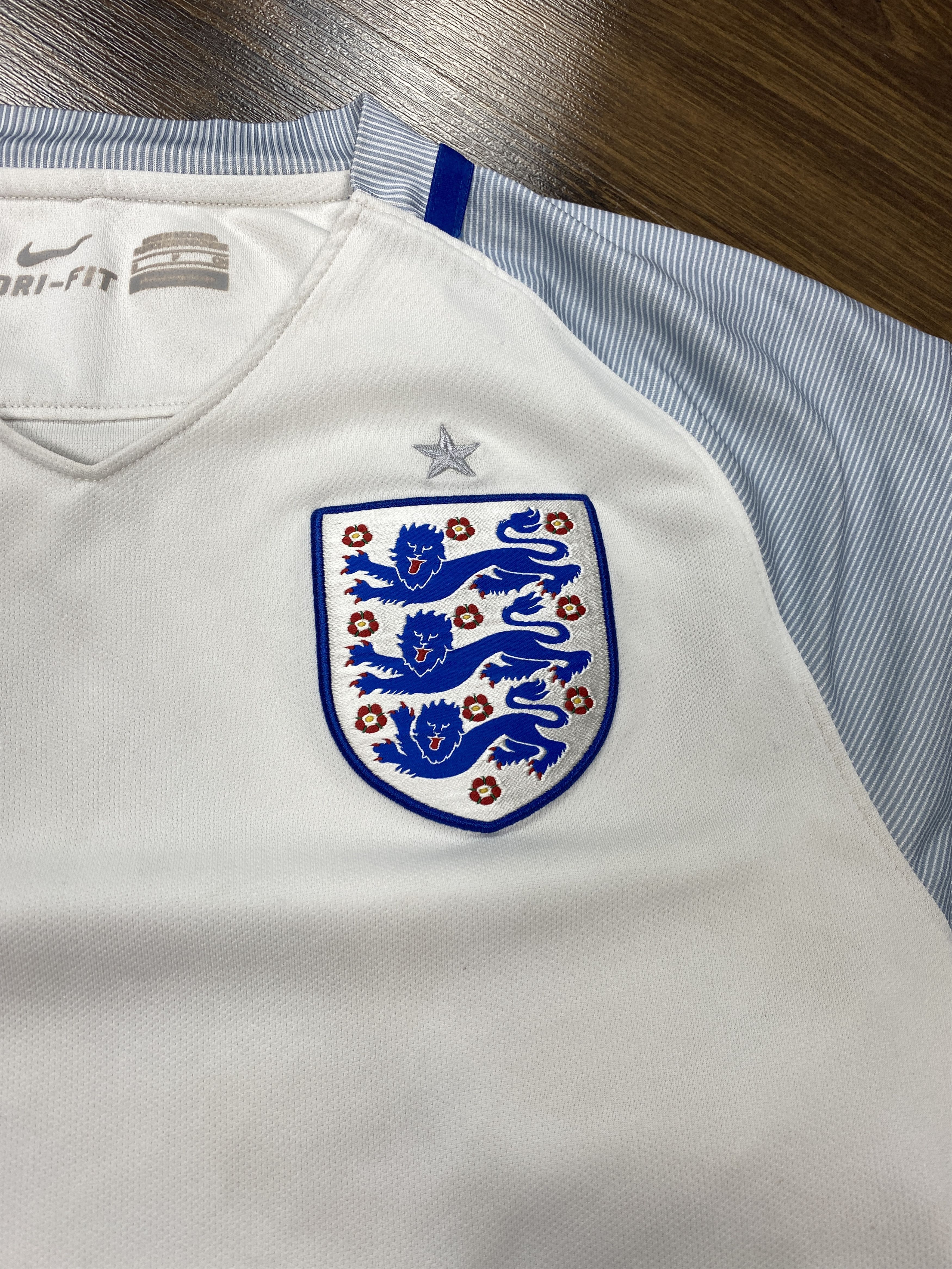 Nike Nike England Mens T-shirt jersey Size US S / EU 44-46 / 1 - 4 Thumbnail