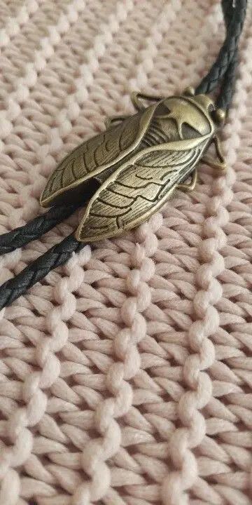 Cowboy Equipment × Vintage Vintage Bronze Cicadas Pendant Bolo Tie Size ONE SIZE - 4 Thumbnail