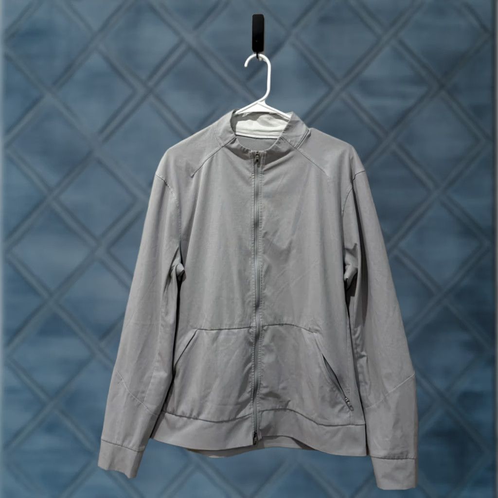 Lululemon Lululemon Bomber Jacket Large Gray Mens Airing Easy Track Jacket Size US L / EU 52-54 / 3 - 1 Thumbnail