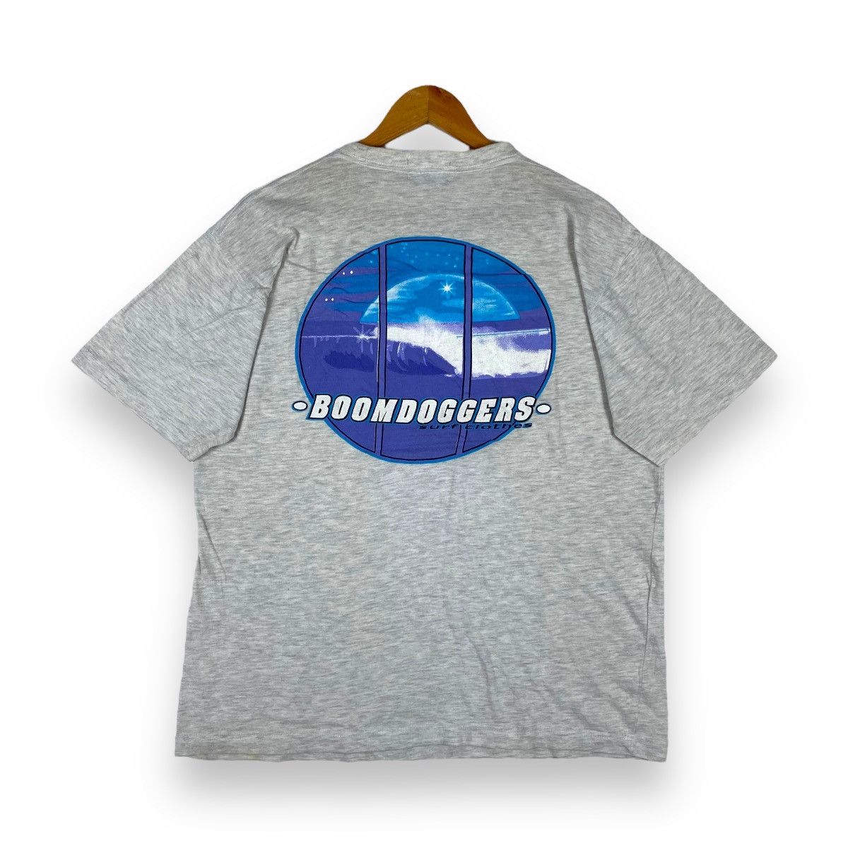 Vintage VINTAGE 90's BOOMDOGGERS SURF CLOTHES SURFING APPAREL TEE Size US L / EU 52-54 / 3 - 1 Thumbnail