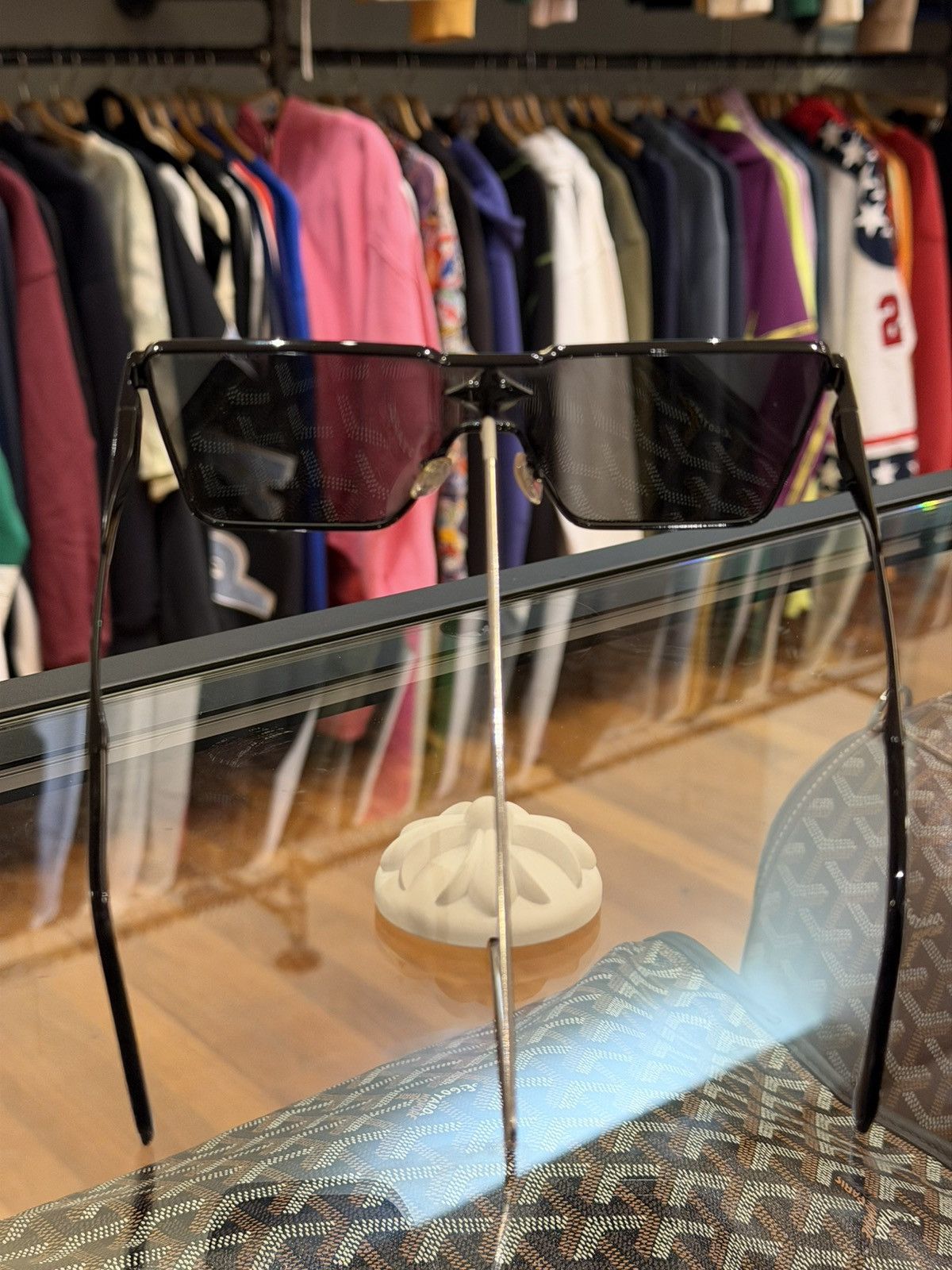 Louis Vuitton Louis Vuitton Cyclone Sunglasses - Black Size ONE SIZE - 7 Thumbnail