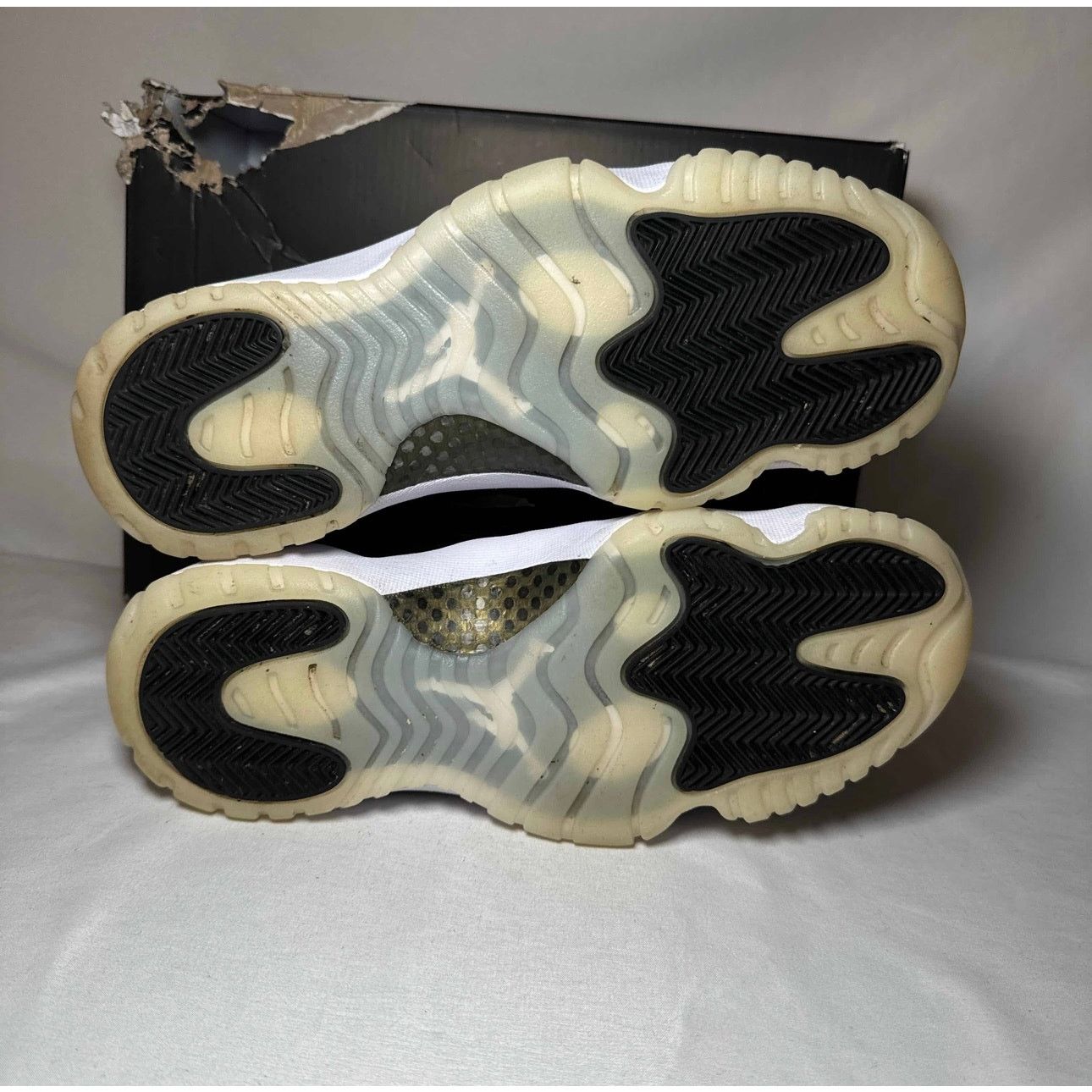 Jordan Brand × Nike Size 8.5 - Air Jordan 11 Retro Gratitude / Defining Moments Size US 8.5 / EU 41-42 - 6 Thumbnail