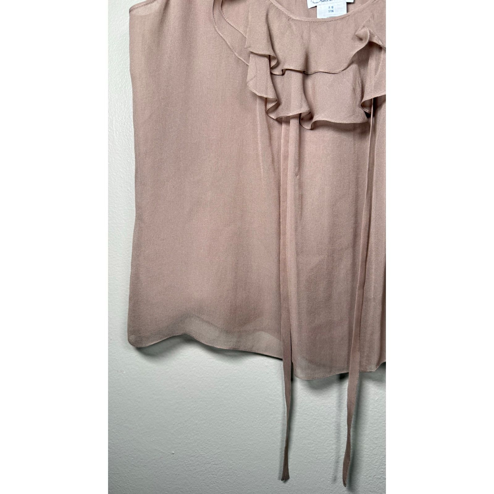 Oscar De La Renta Oscar de la Renta silk ruffled camisole size 4 $535 Size S / US 4 / IT 40 - 6 Thumbnail