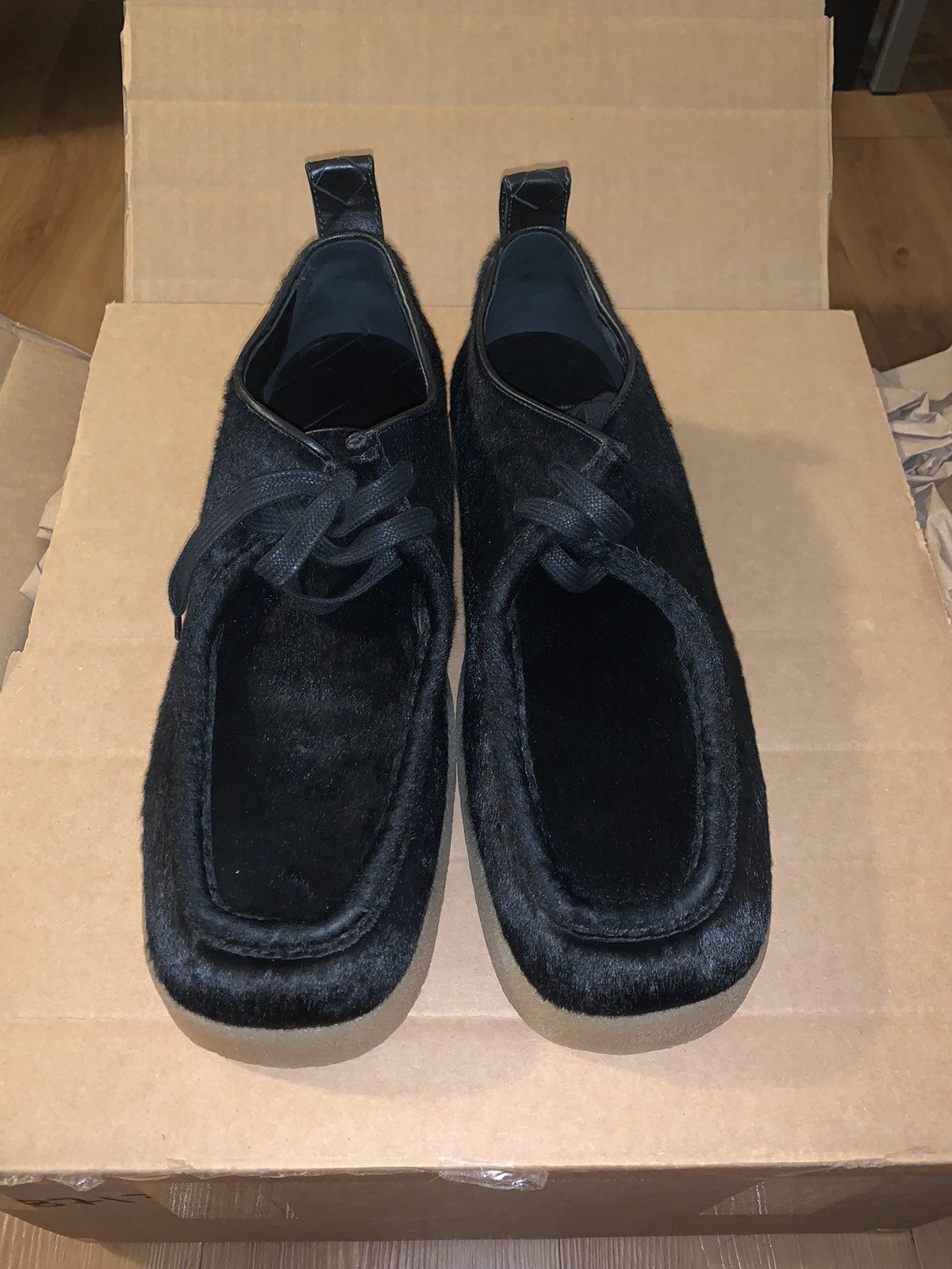 Bottega Veneta Bottega Veneta Mohair Torino Wallabees Lace-up Shoe Size US 11 / EU 44 - 2 Thumbnail