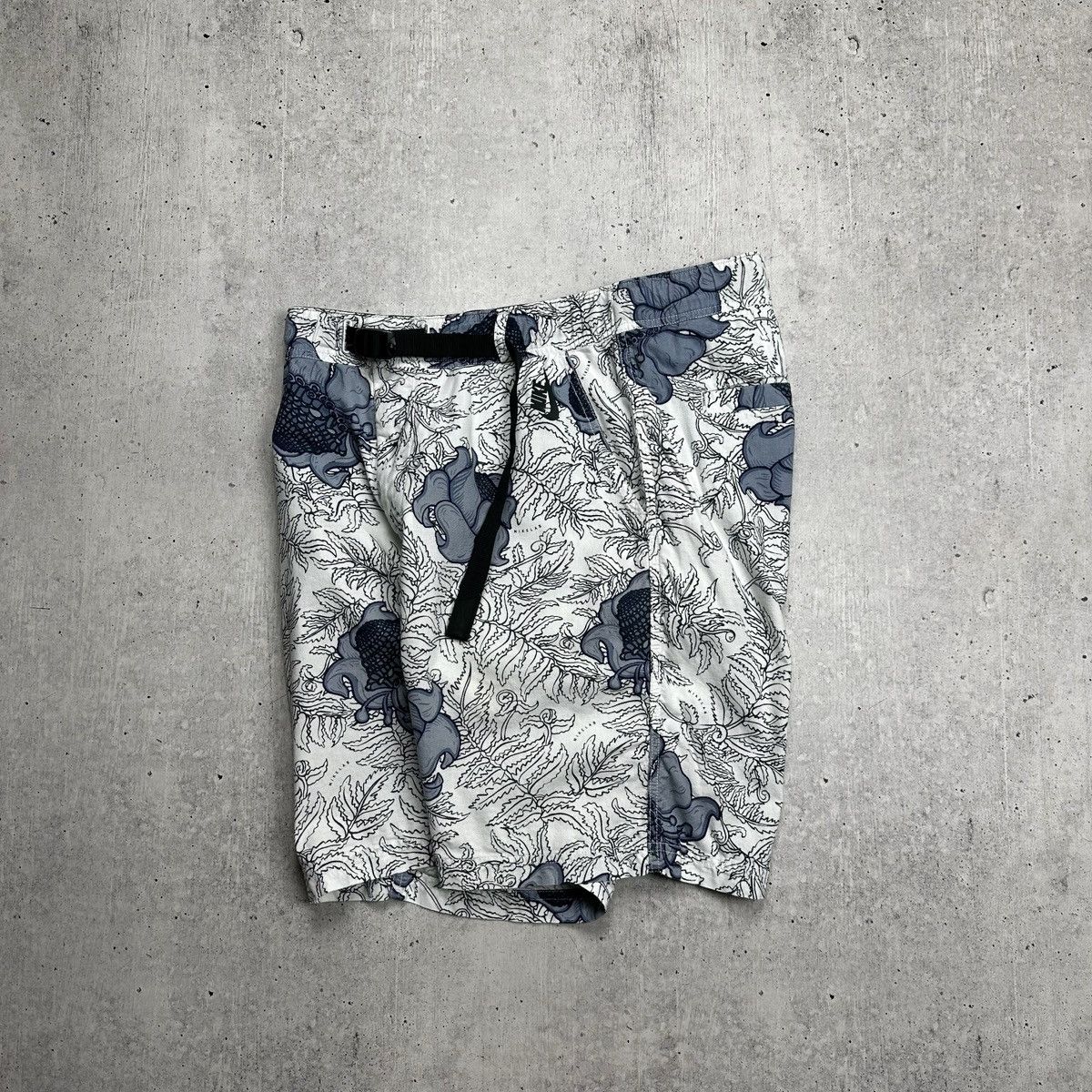 Nike × Nike ACG NikeLab Floral Short White Dark Obsidian & Black Size US 34 / EU 50 - 6 Thumbnail