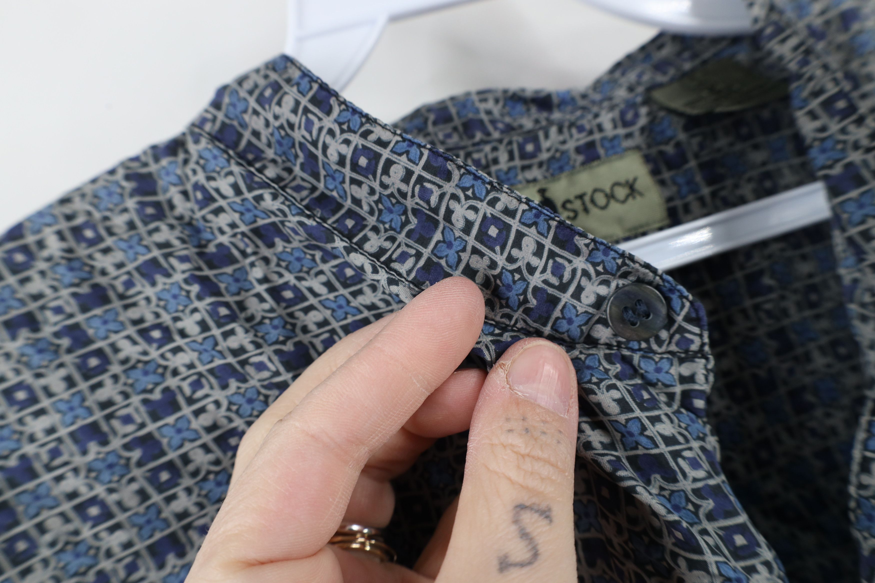 Vintage Vintage 90s Streetwear Flower Silk Band Collar Button Shirt Size US L / EU 52-54 / 3 - 7 Thumbnail