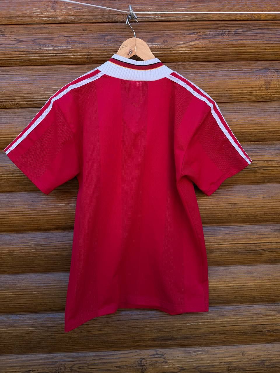 Adidas LIVERPOOL SHIRT VINTAGE FOOTBALL SOCCER JERSEY ADIDAS Size US S / EU 44-46 / 1 - 3 Thumbnail