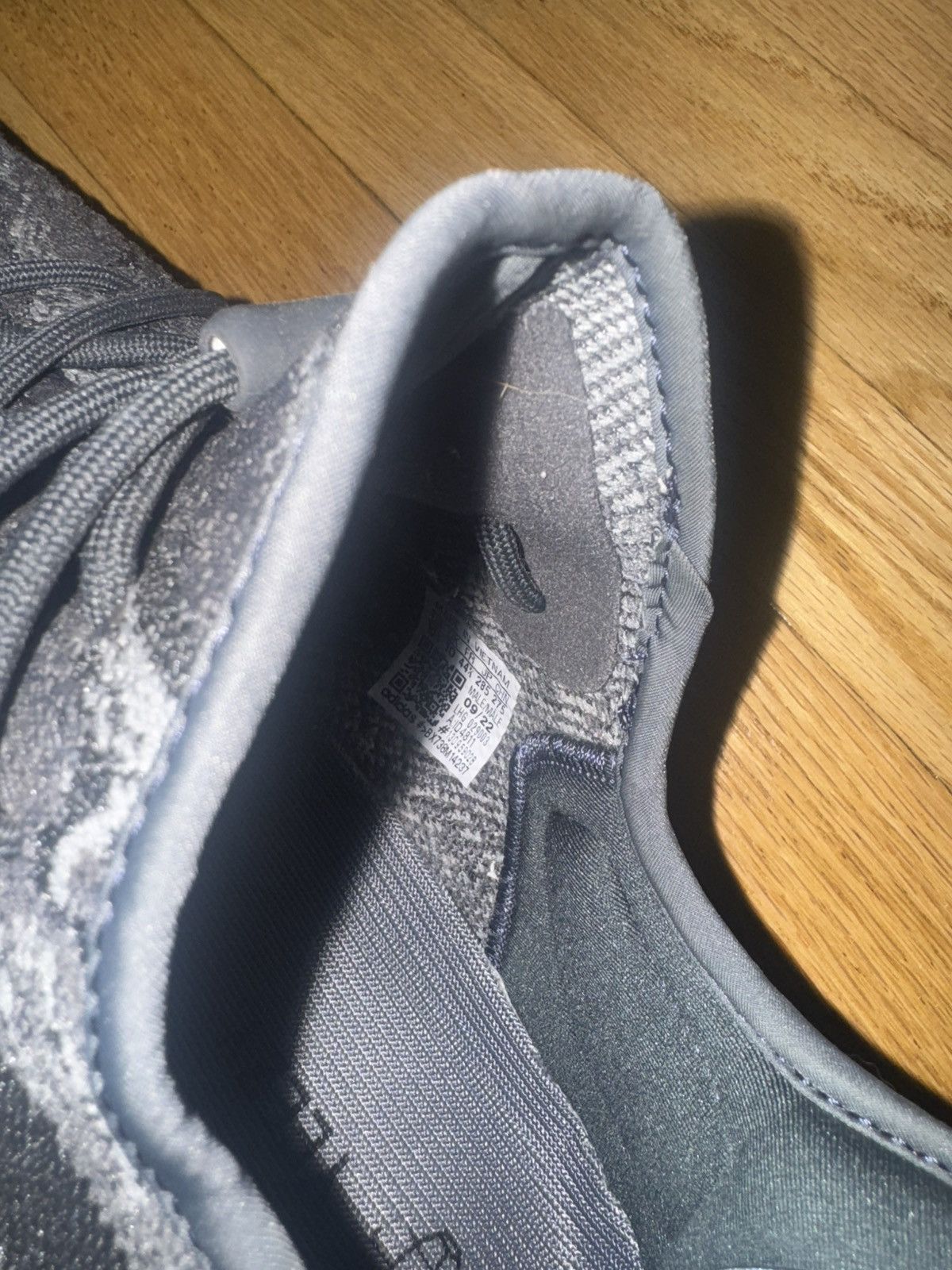 Yeezy Yeezy 350 v2 mx dark salt Size US 10.5 / EU 43-44 - 7 Thumbnail