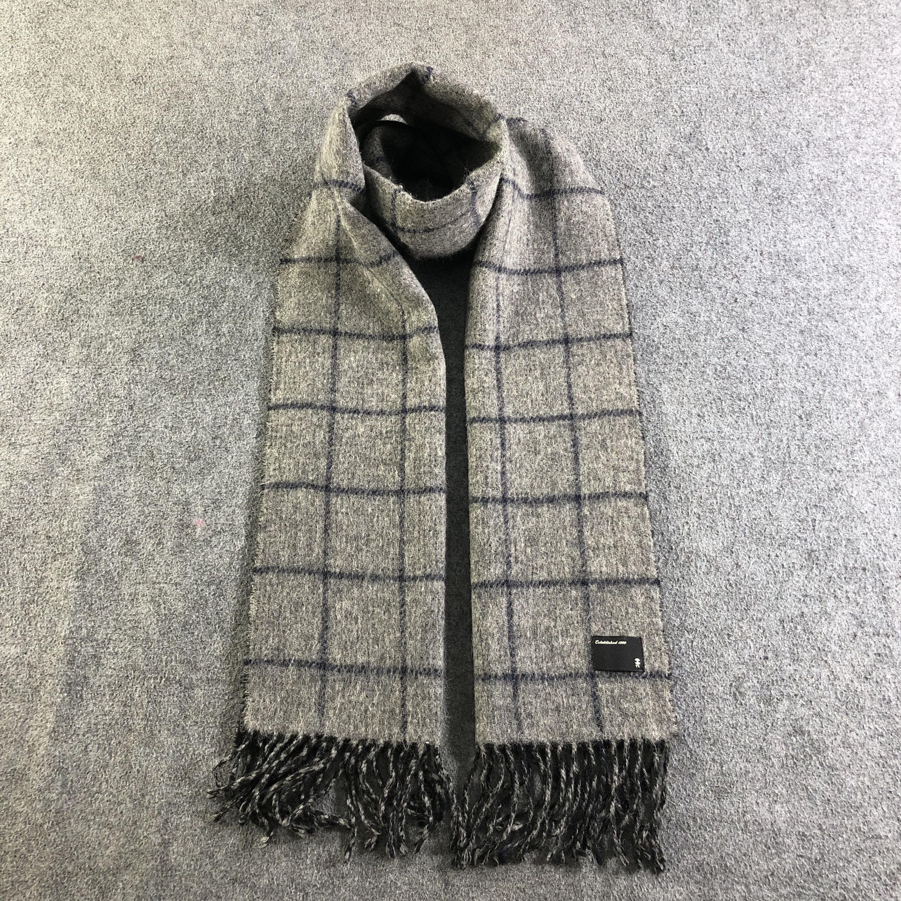 Takeo Kikuchi The Shop TK Tartan Wool Scarf Muffler Neckwear V2151 Size ONE SIZE - 1 Thumbnail