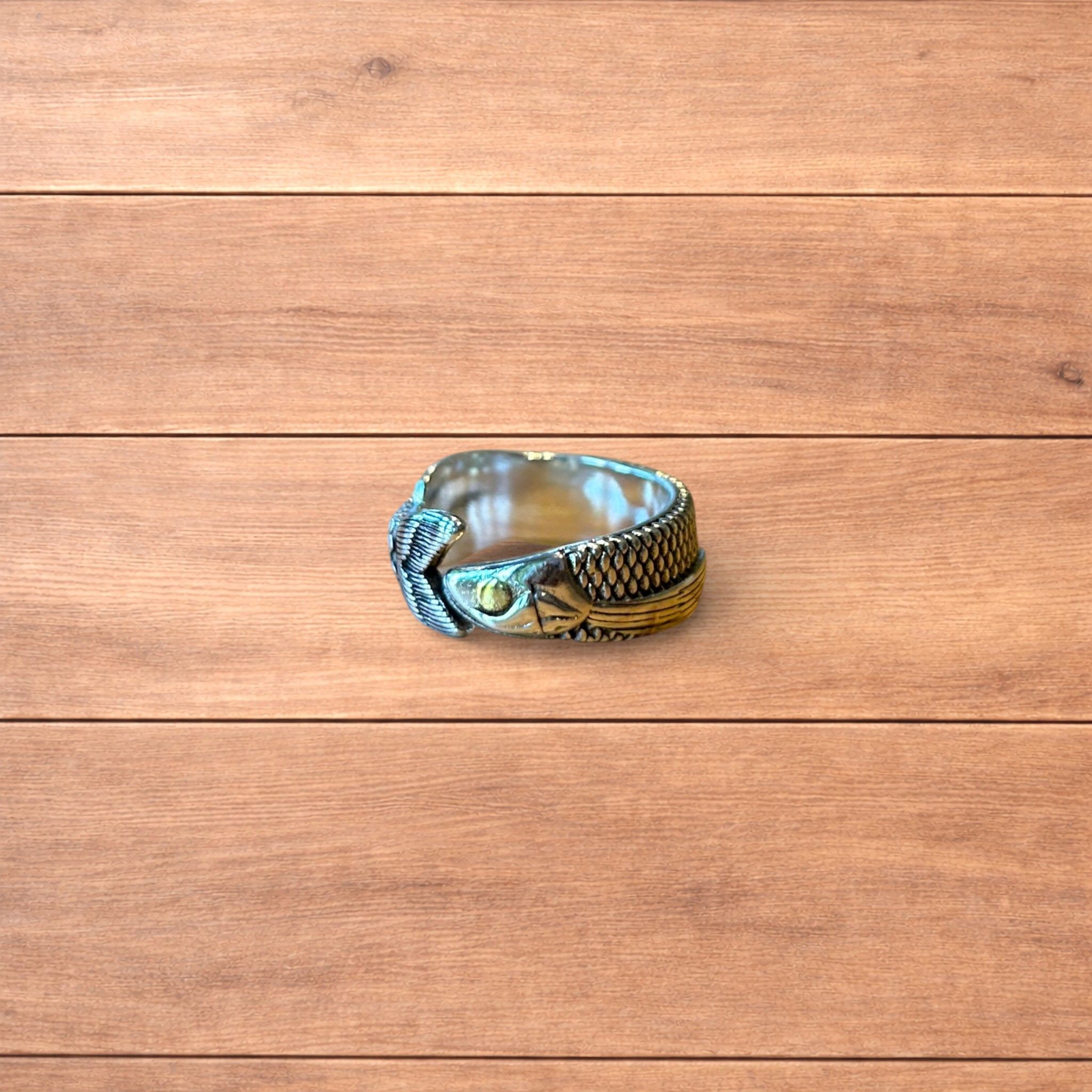 Japanese Brand Vintage style stainless steel retro fish ring in silver. Size ONE SIZE - 2 Thumbnail