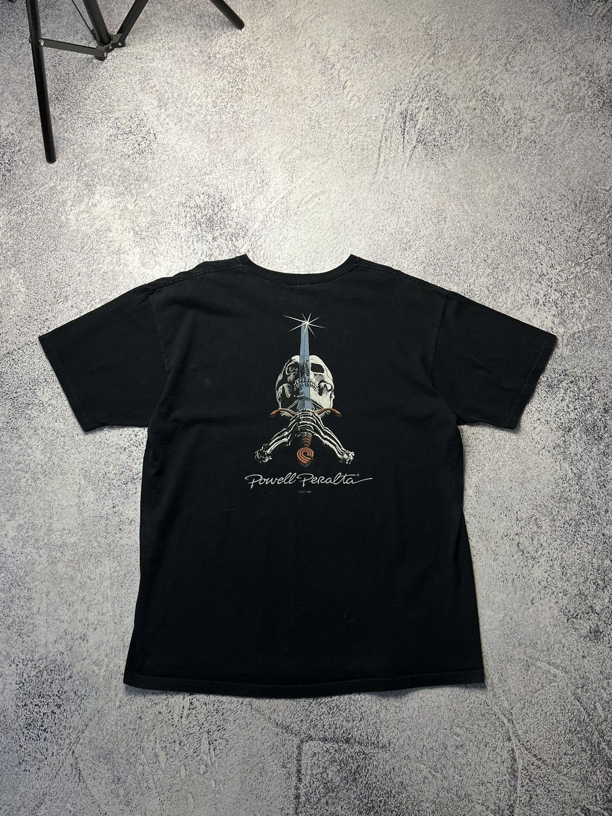 Powell Peralta 2005 Powell Peralta Skateboards T-Shirt Fading Distressed Size US XL / EU 56 / 4 - 16 Thumbnail