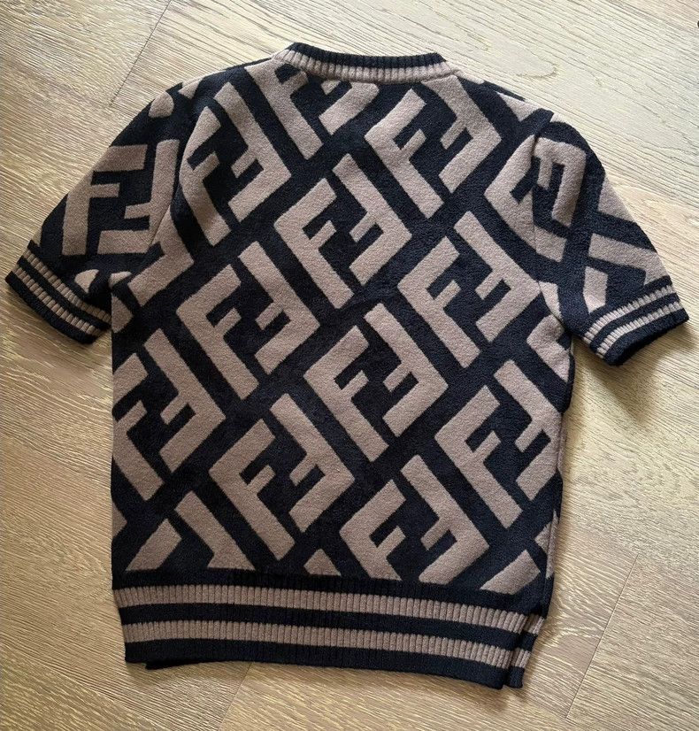 Fendi FENDI Logo old flower knit short sleeve Size XS / US 0-2 / IT 36-38 - 2 Thumbnail