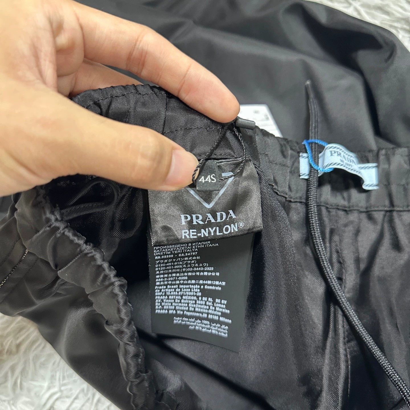 Prada prada black side zipper nylon pants Size US 28 / EU 44 - 6 Thumbnail