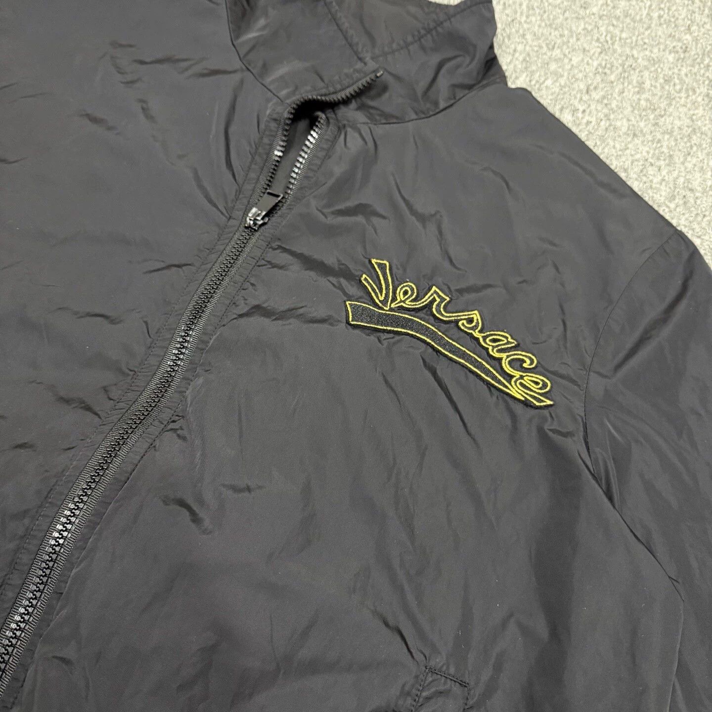 Versace Versace Black Gold Thread Logo Nylon Jacket 50 99 New Size US M / EU 48-50 / 2 - 3 Thumbnail