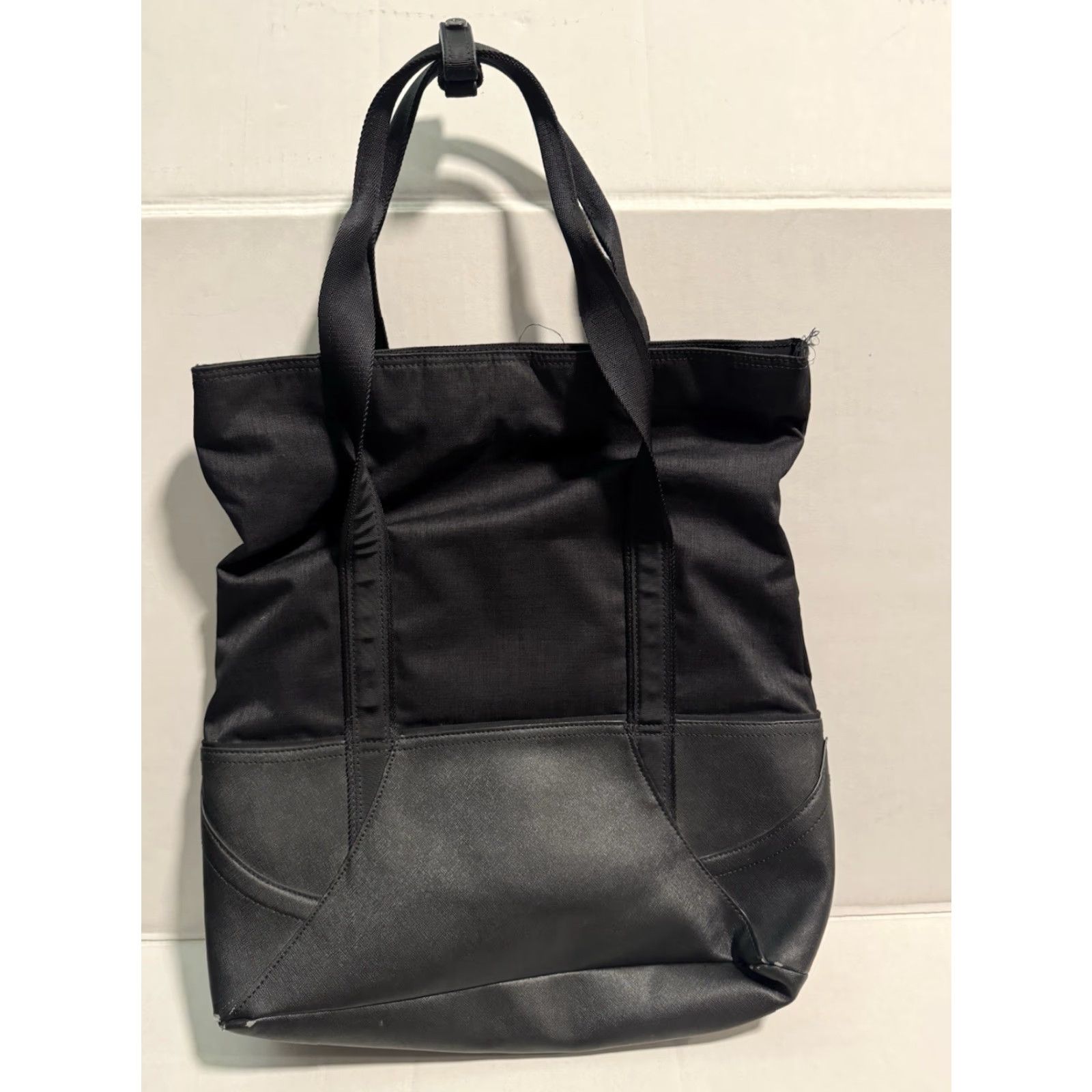 Lululemon VINTAGE Lululemon Go Wild Black Tote Bag Fold Over Top Large Tote Women Medium Black Size M / US 6-8 / IT 42-44 - 5 Thumbnail