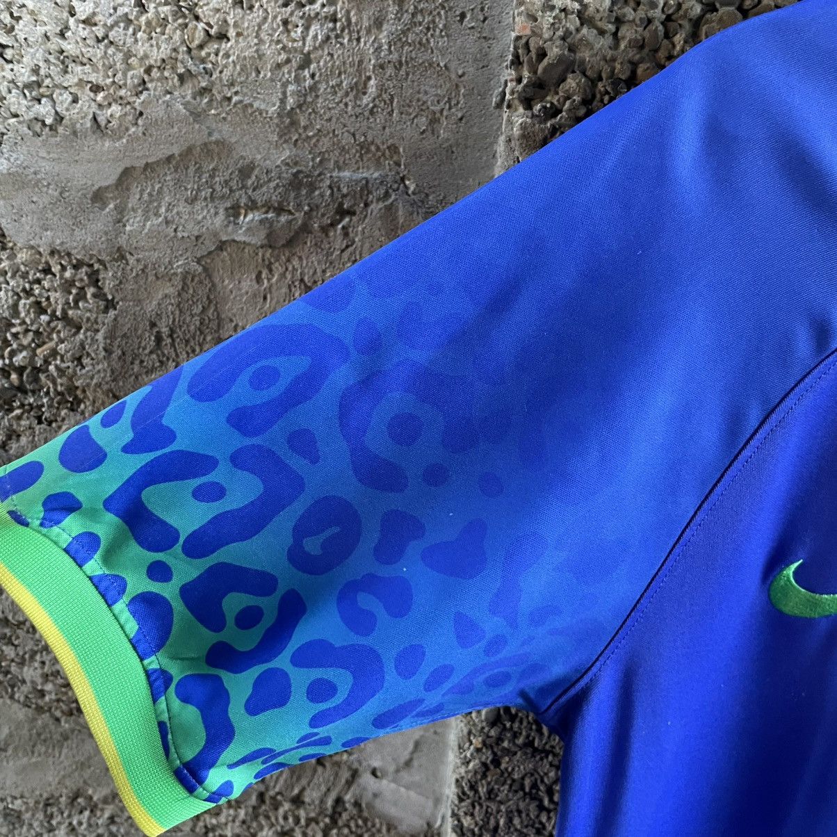 Nike Nike Football Brazil 🇧🇷 Jersey Size US M / EU 48-50 / 2 - 9 Thumbnail