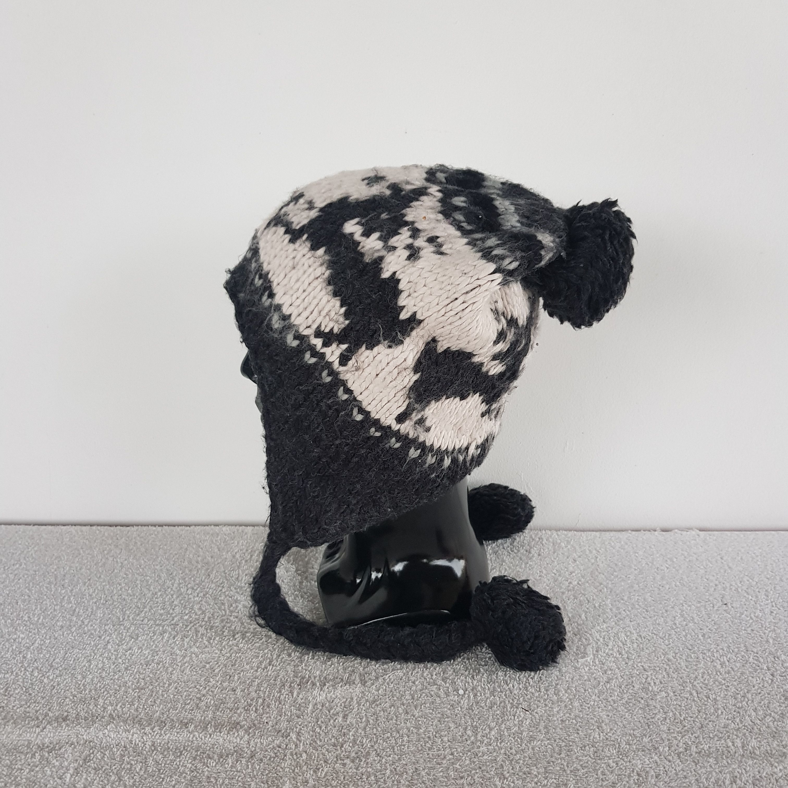 Japanese Brand Vintage 2oz Earflap Beanie Navajo Aztec Snow Caps Hats. Size ONE SIZE - 5 Thumbnail