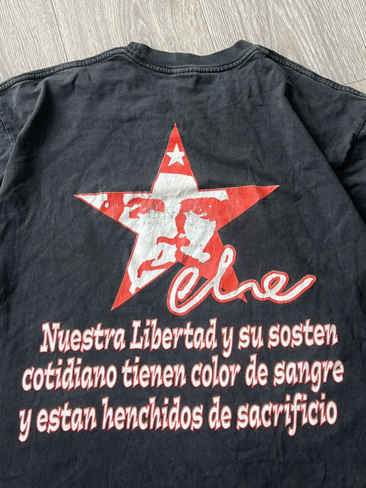Band Tees Vintage Che Guevara T-shirt Y2K Size US XL / EU 56 / 4 - 11 Thumbnail