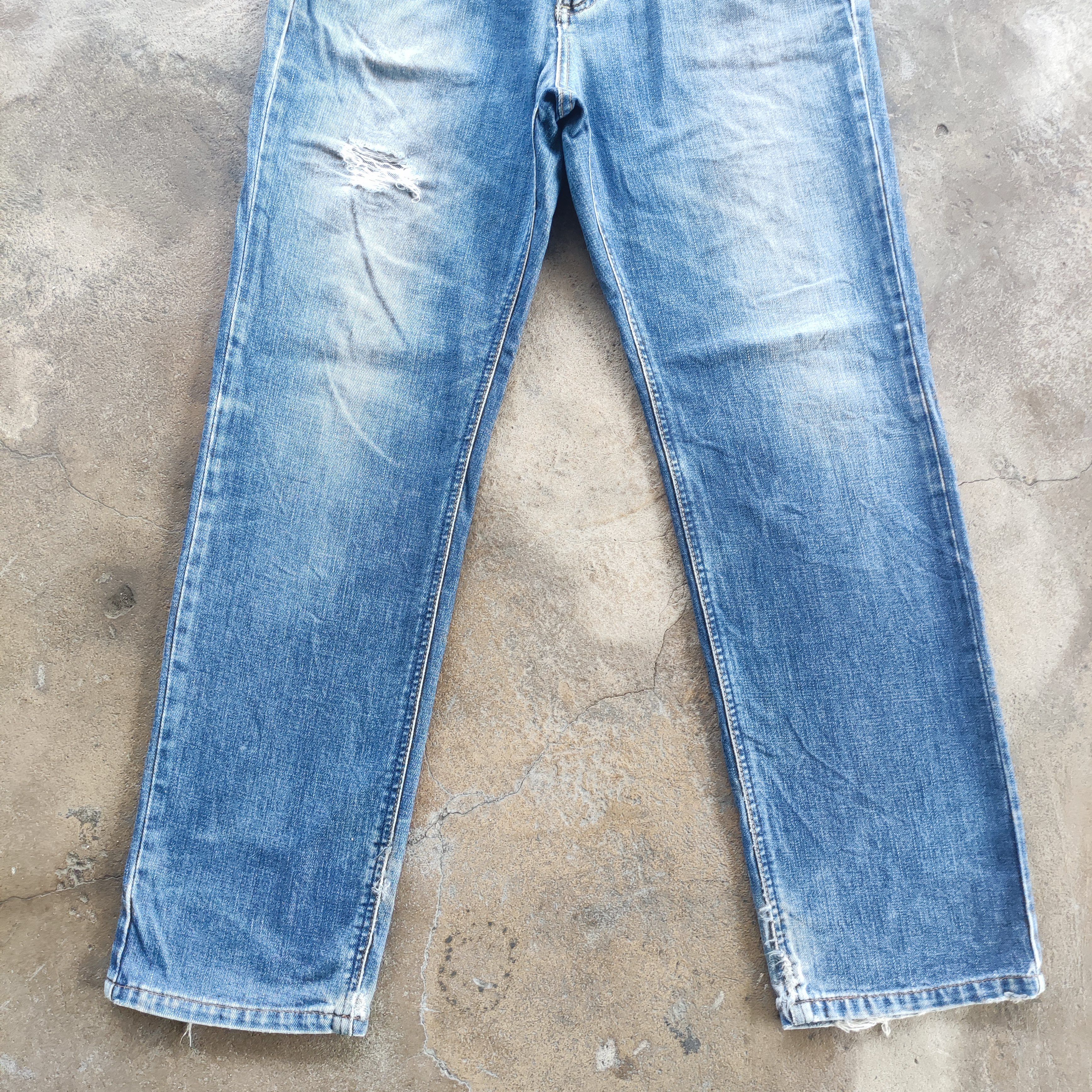 Vintage Lee Brand Straight Cut Jeans Faded Distressed Pants