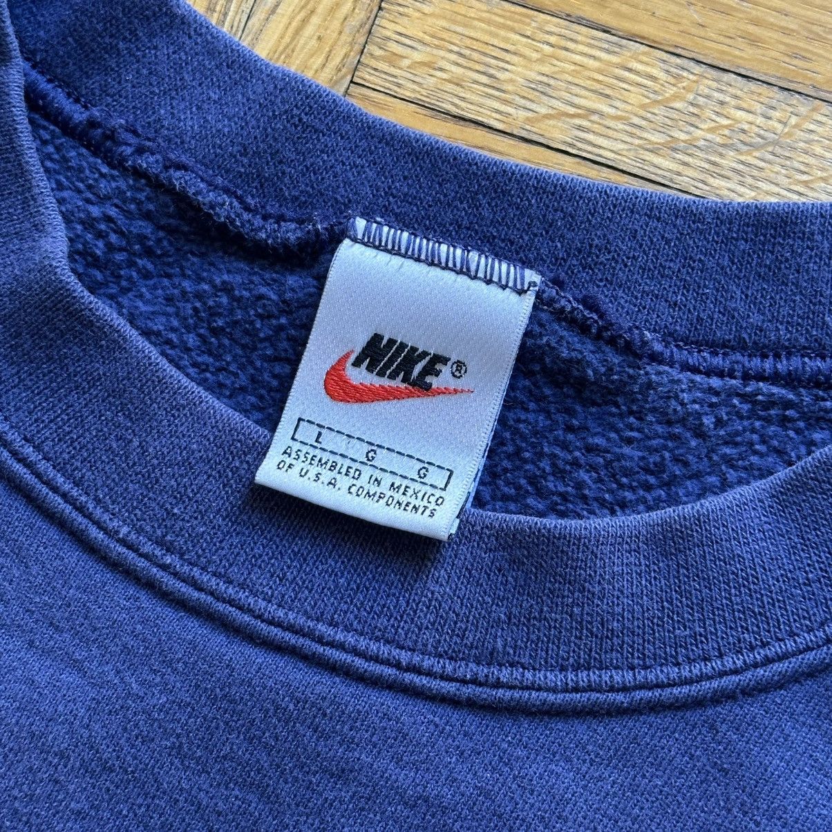 Nike Vintage 90’s Nike Crewneck Sweatshirt Size US L / EU 52-54 / 3 - 3 Thumbnail