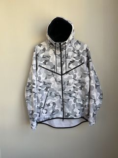 Nike camo tech on sale fleece