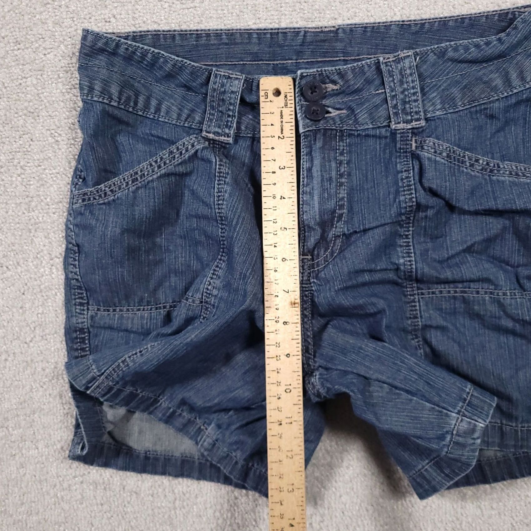 Lee VINTAGE Lee Riders Shorts Women 10 M Blue 100% Cotton Denim Medium Wash Mom Size 32" / US 10 / IT 46 - 7 Thumbnail