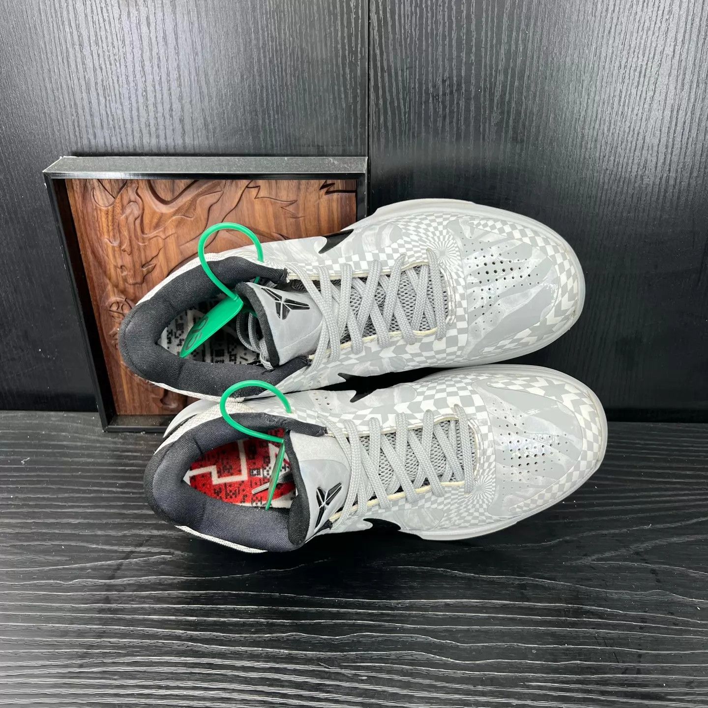 Nike ZK5 DEMAR DEROZAN Black/Gray 41 Near Mint Size US 8 / EU 41 - 7 Thumbnail