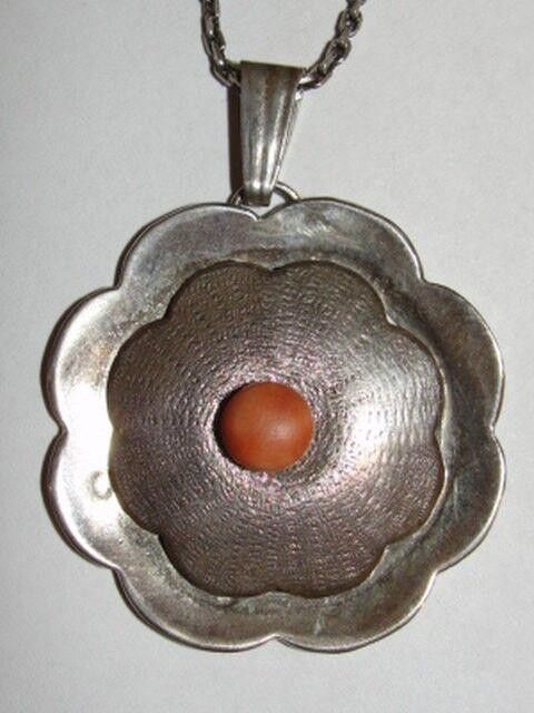 Designer Art Deco Sterling Silver Flower Pendant Red Button Necklace Size ONE SIZE - 1 Thumbnail