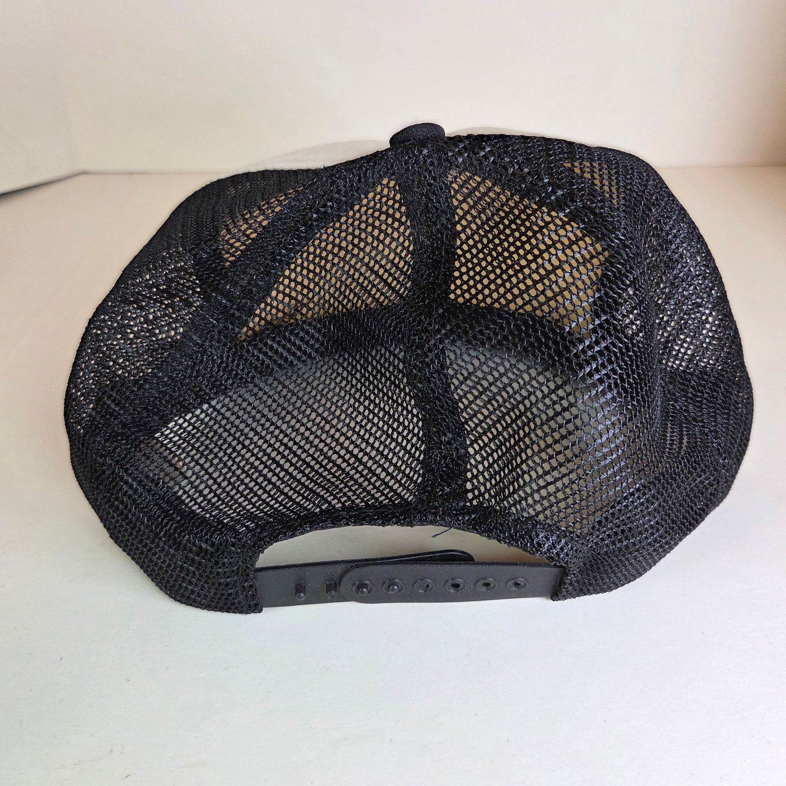 Other Vintage Sportsman’s Bar Grill Tower MN Trucker Mesh Hat Size ONE SIZE - 11 Thumbnail