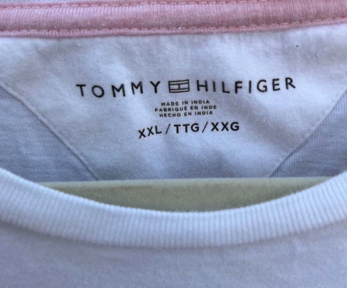 Tommy Hilfiger Vintage Tommy Hilfiger Block Logo T-Shirt Size US XXL / EU 58 / 5 - 5 Thumbnail