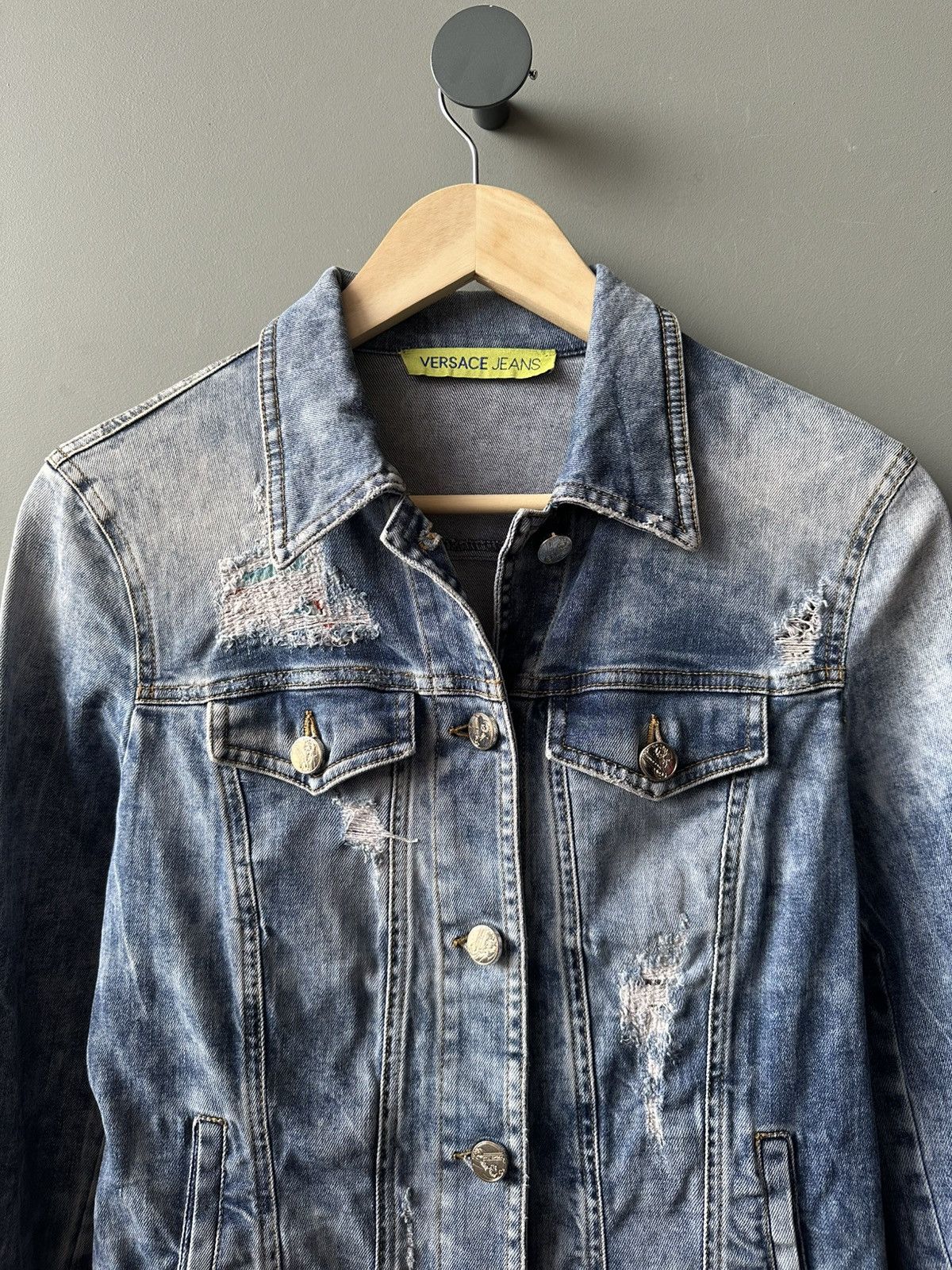 Versace Versace Jeans Distressed Denim Jacket Size M / US 6-8 / IT 42-44 - 2 Thumbnail
