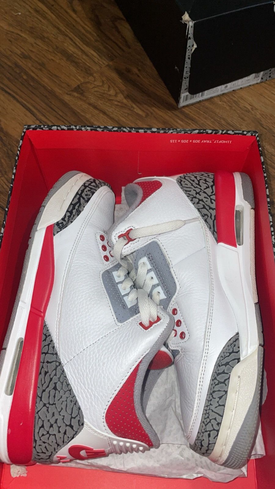 Jordan Brand Jordan 3 fire red size 7 Size US 7 / EU 40 - 1 Thumbnail