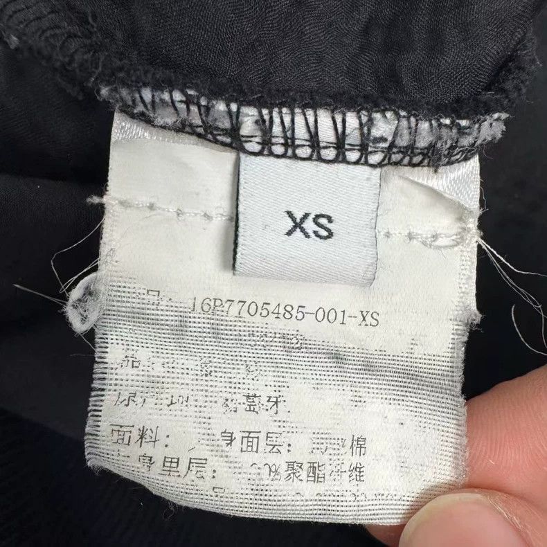 Givenchy Givenchy Large Hole Letter Logo Sweatshirt 2505-Nextarrow Size US XS / EU 42 / 0 - 4 Thumbnail