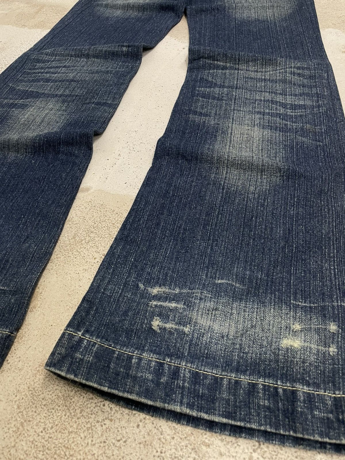 Le Grande Bleu (L.G.B.) Come Stai? Flare Whisker Distressed Japan Fashion Size US 30 / EU 46 - 18 Thumbnail