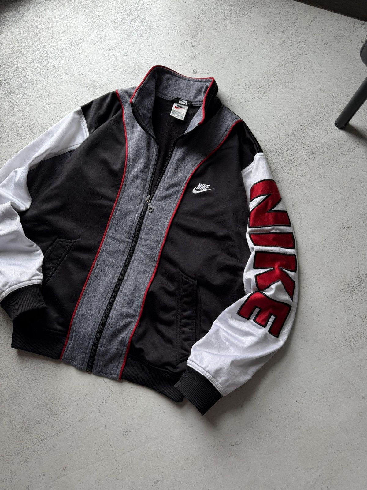 Nike Nike Vintage Big Logo Sport Mens S Zip Track Jacket Size US S / EU 44-46 / 1 - 9 Thumbnail