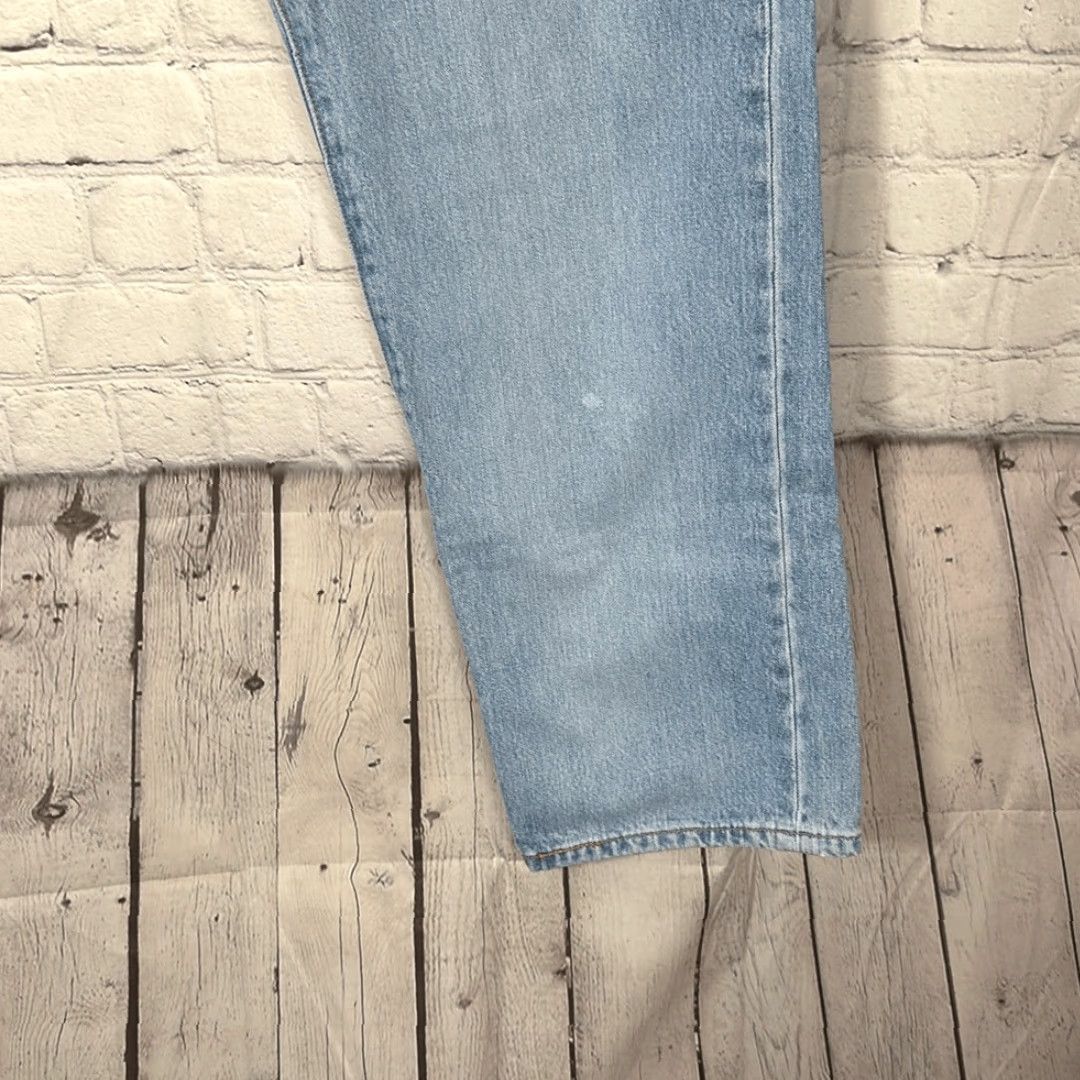 Levi's VINTAGE Levi’s 501 Jeans Men's Straight W36 L34 Light Wash Blue Button Fly 90s Mens Jeans Styles: Straight 501 Levis 501 Size US 36 / EU 52 - 3 Thumbnail