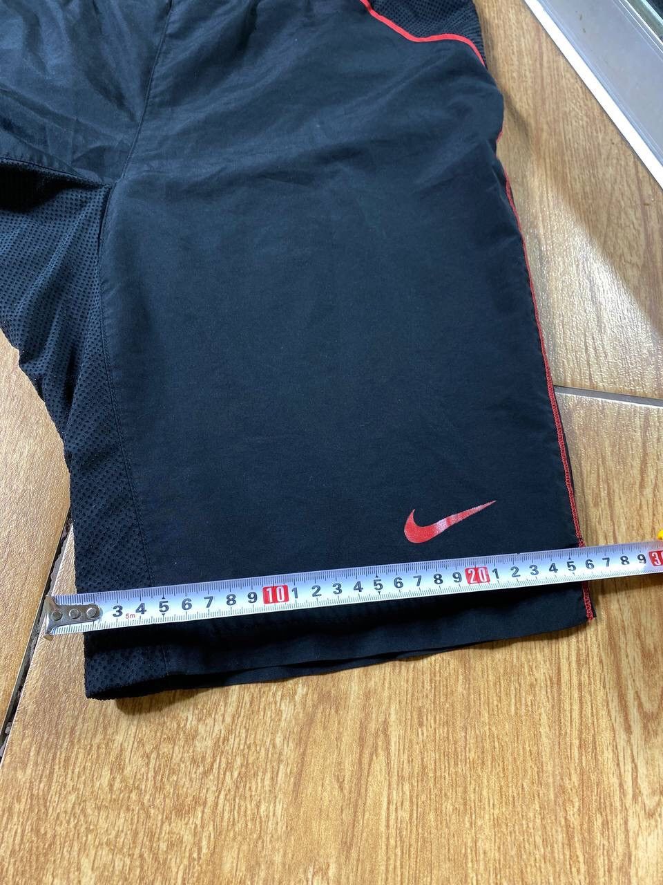 Nike × Vintage 90's NIKE SWOOSH LOGO Y2K RARE RETRO SHORTS Size US 30 / EU 46 - 15 Thumbnail