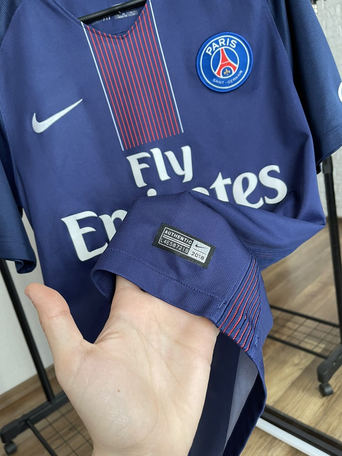 Nike 2016/2017 Nike Paris Saint Germain PSG Soccer Jersey T-Shirt Size US M / EU 48-50 / 2 - 6 Thumbnail