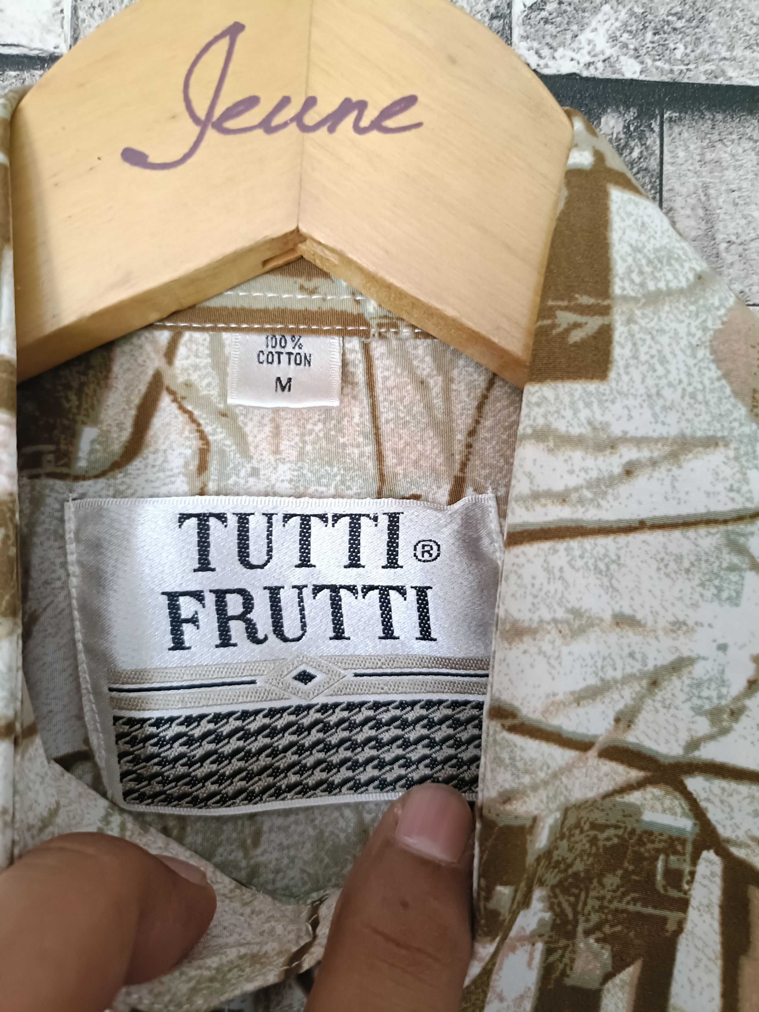 Vintage Vintage Tutti frutti Rayon casual button shirt Size US M / EU 48-50 / 2 - 6 Thumbnail