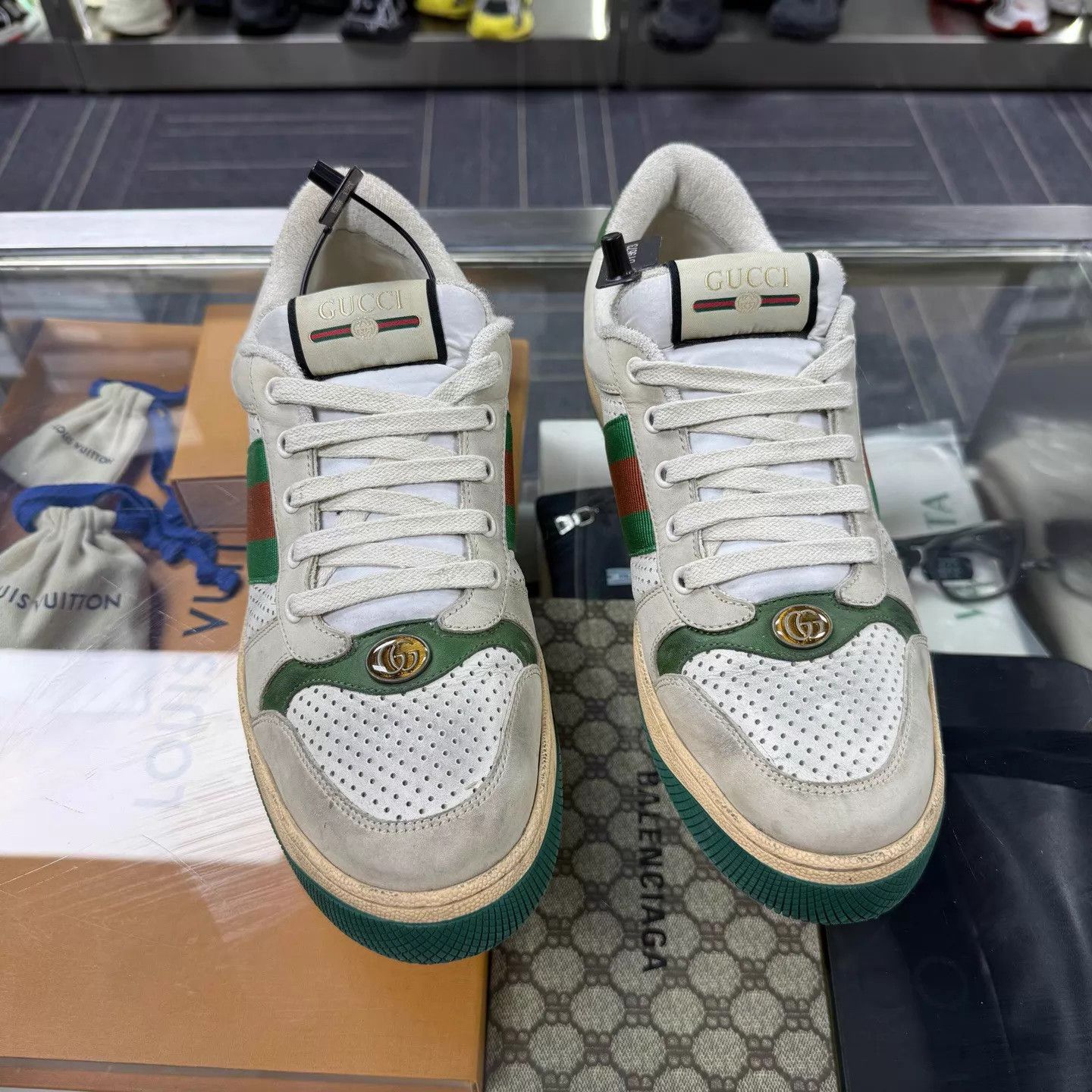 Gucci Gucci Distressed Dirty Sneakers UK9 Size US 7 / EU 40 - 1 Thumbnail