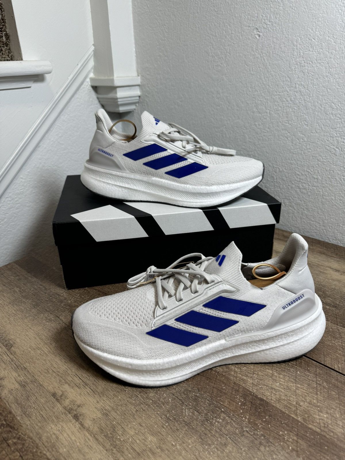 Adidas Size 10.5 adidas Ultraboost 5X Running Shoes Grey Men's New Size US 10.5 / EU 43-44 - 2 Thumbnail