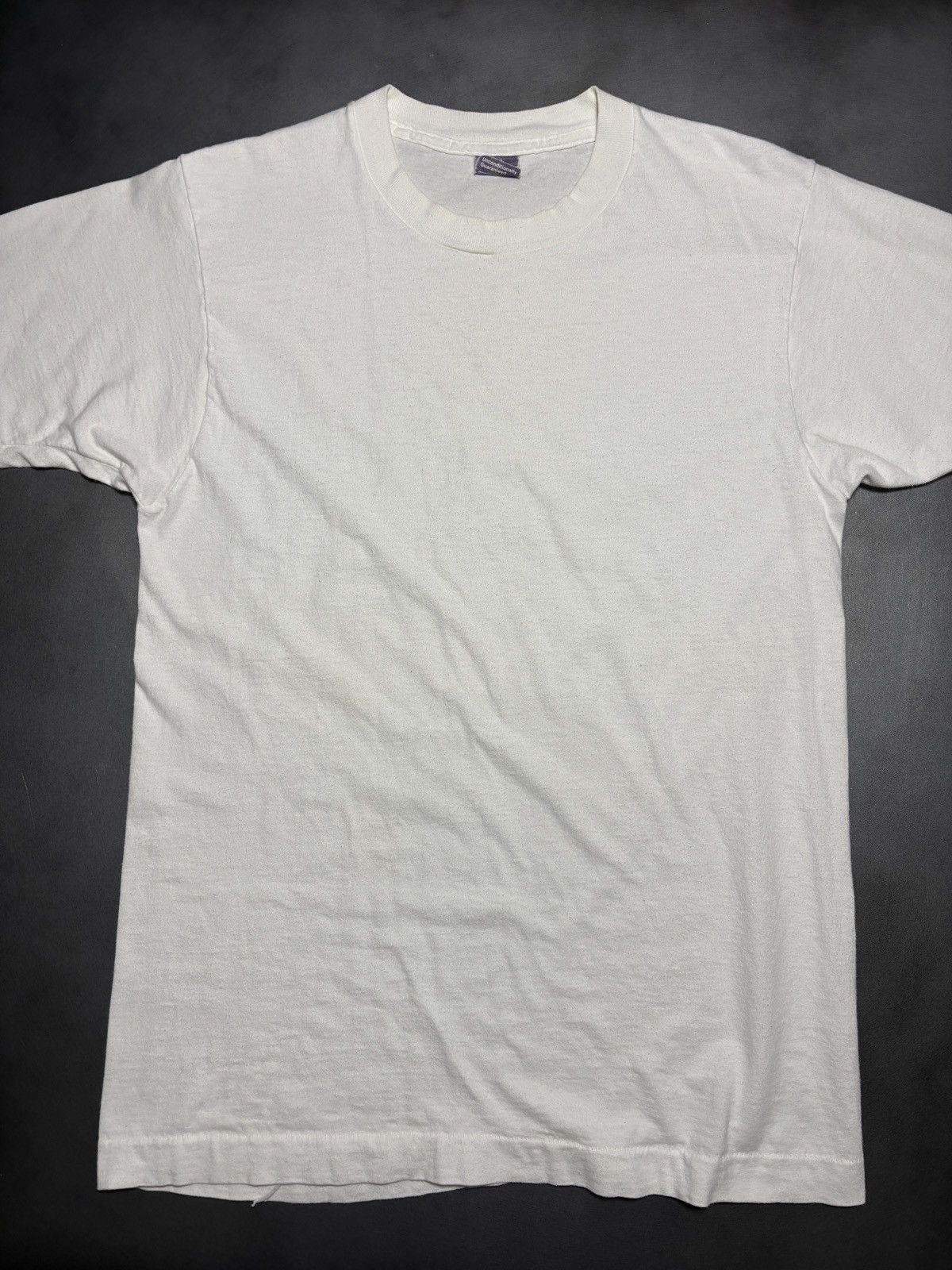 Vintage Vintage Blank Tee 1980s BVD White T-Shirt Made in USA 80s Size US S / EU 44-46 / 1 - 5 Thumbnail