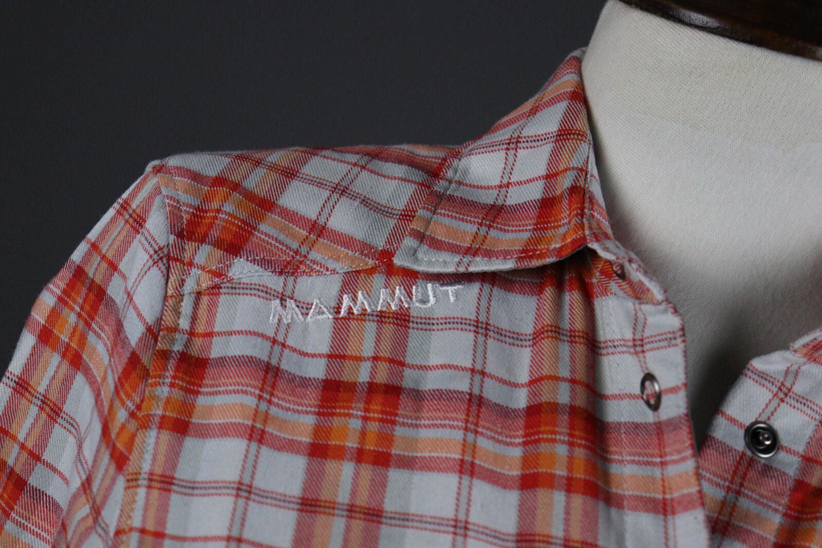 Mammut Mammut Check 2 Pockets Button Hiking Shirt Size S Size ONE SIZE - 4 Thumbnail