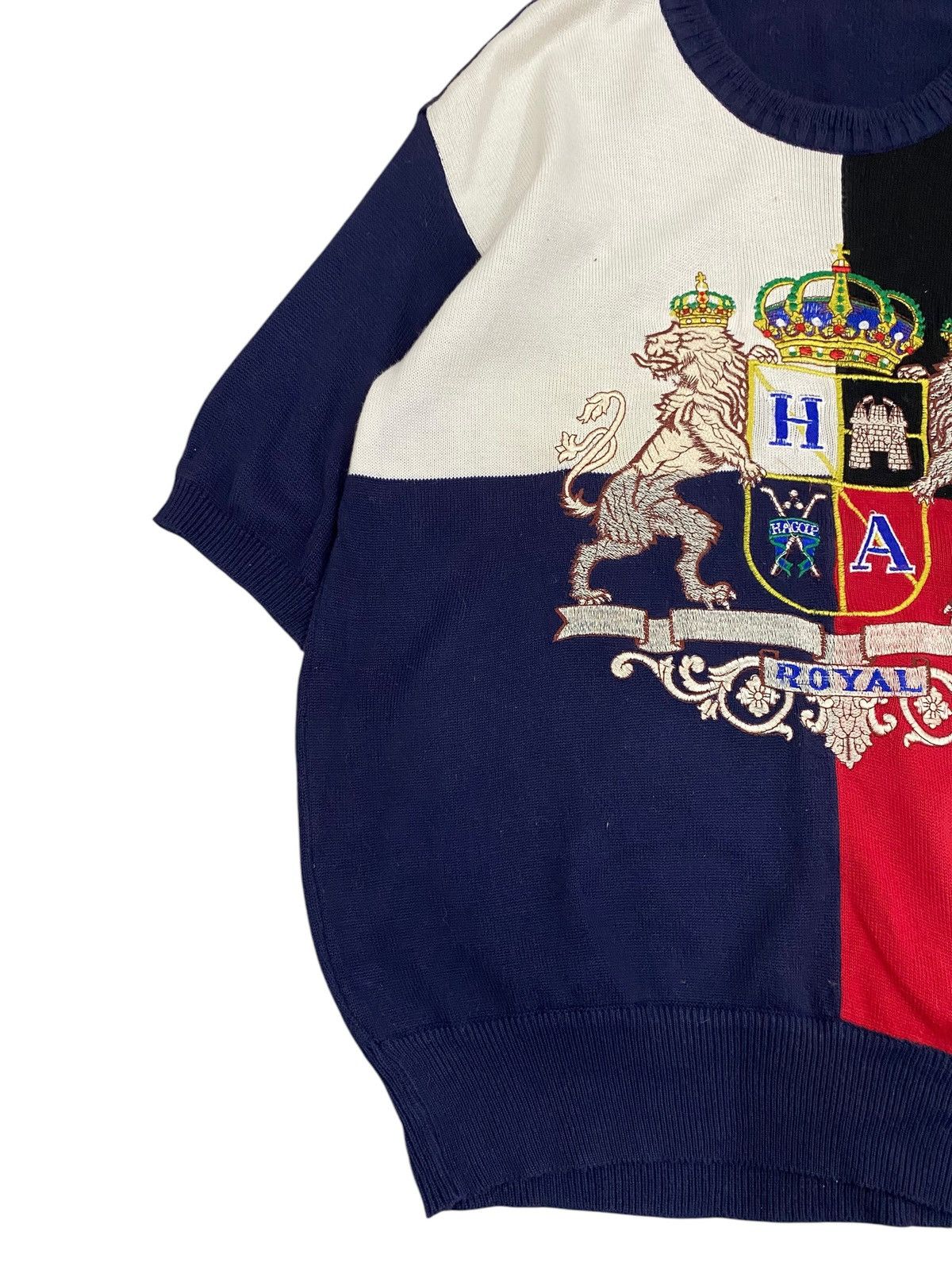 Japanese Brand Vintage Royal Crest Embroidered Sweater Size US L / EU 52-54 / 3 - 4 Thumbnail