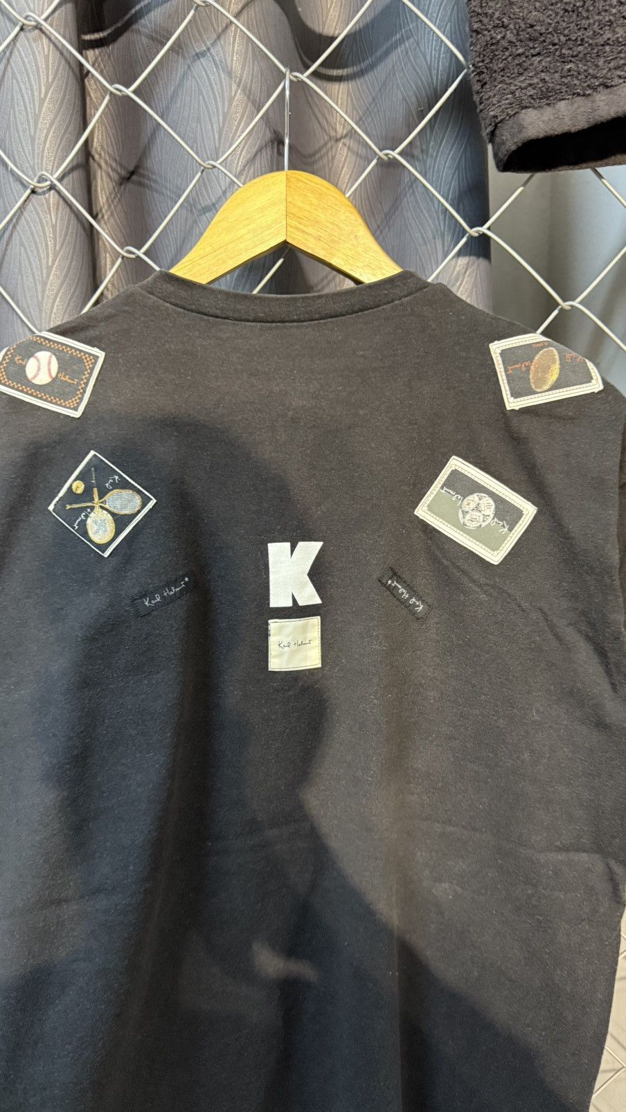 Karl Helmut KARL HELMUT PATCH V SHAPE ZIPPER TSHIRT RARE Size US M / EU 48-50 / 2 - 7 Thumbnail