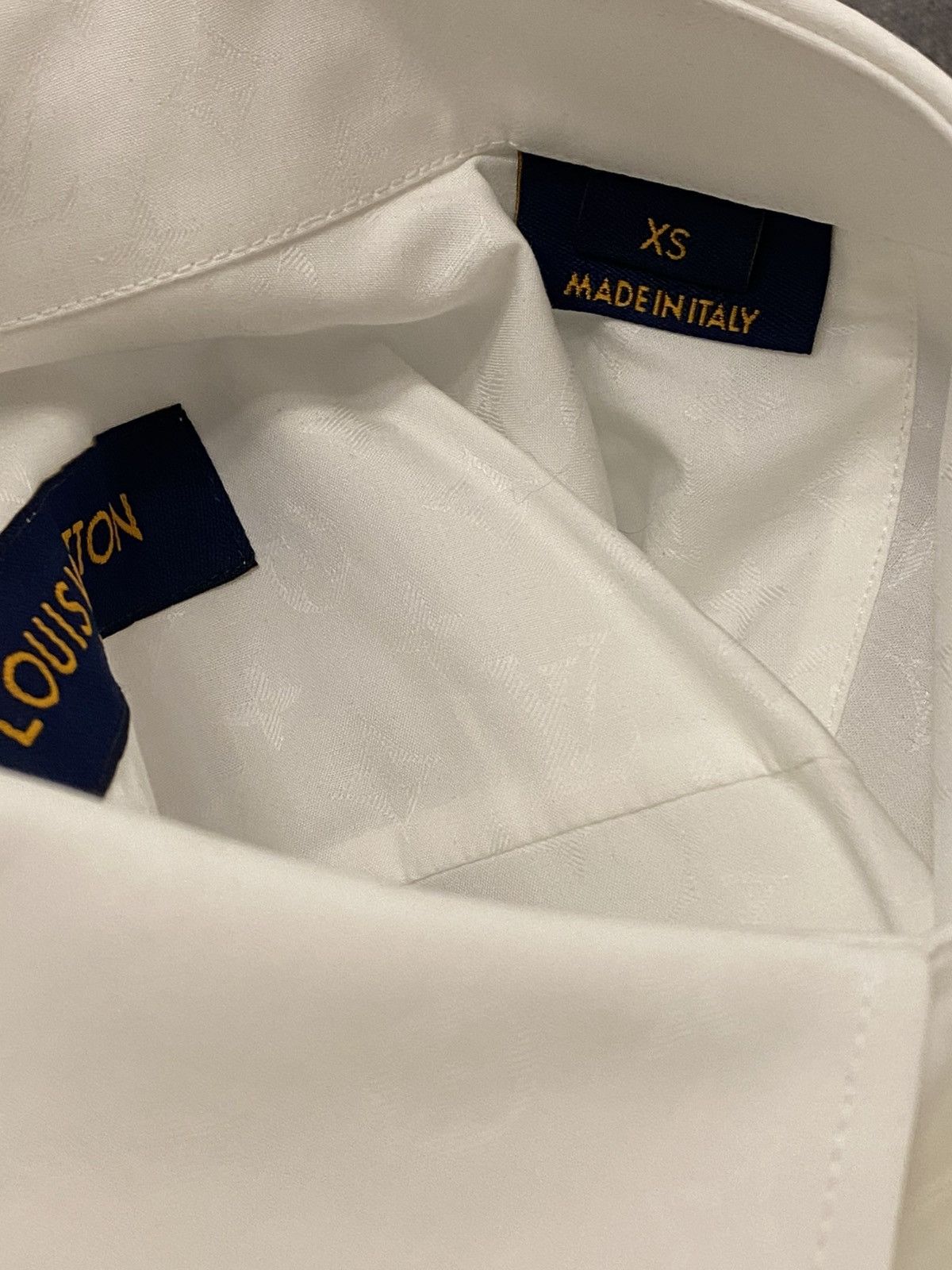 Louis Vuitton Louis Vuitton white monogram dress shirt Size US S / EU 44-46 / 1 - 5 Thumbnail