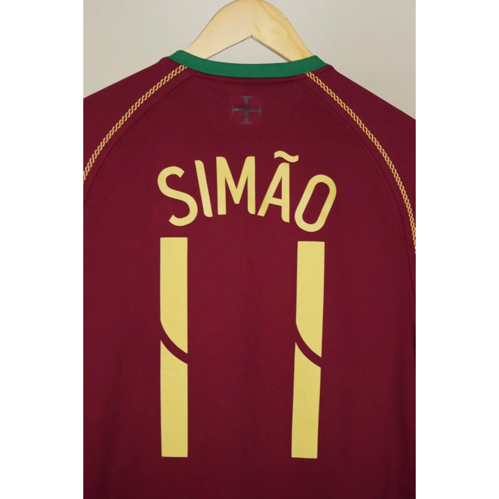 Nike AUTHENTIC 2006 PORTUGAL Home SIMAO #11 –Soccer Jersey Size S Size US S / EU 44-46 / 1 - 4 Thumbnail