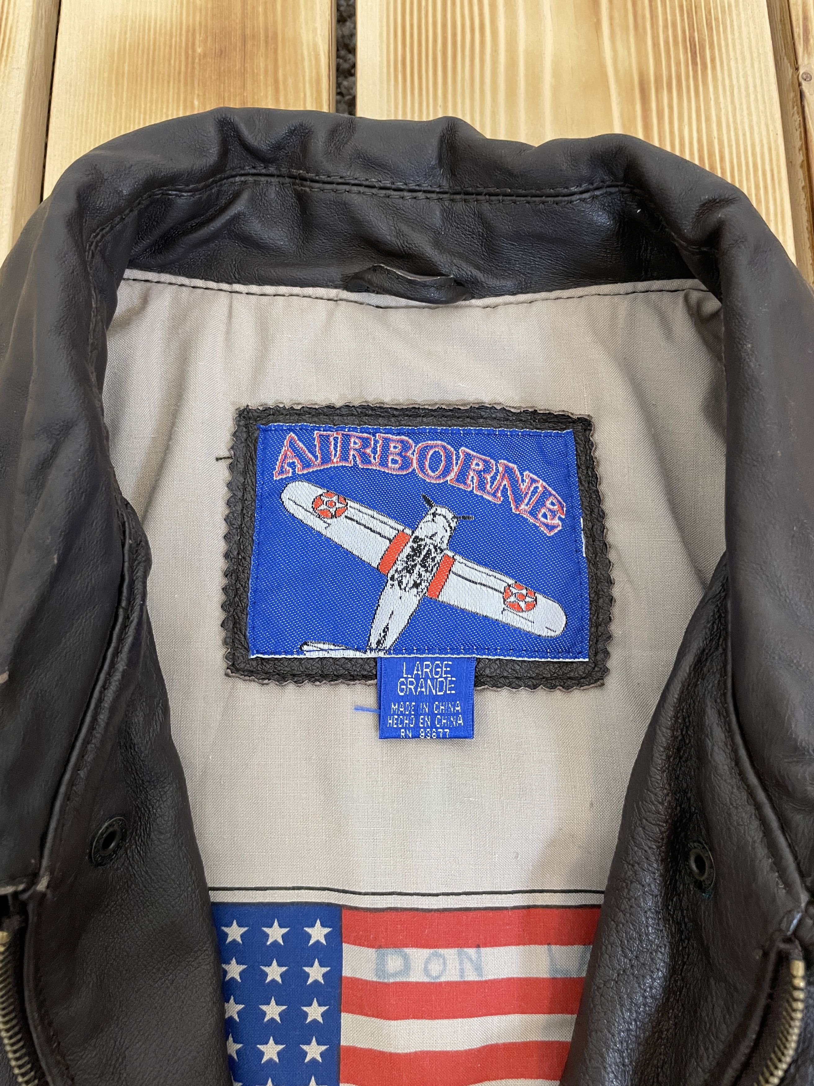 Other Vintage 90`s Airborne AirForce Genuine Leather Bomber Jacket Size US L / EU 52-54 / 3 - 16 Thumbnail